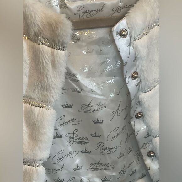 Disney Store Girl's Rapunzel  White Jacket Coat Faux Fur Size  5/6 - Picture 15 of 17